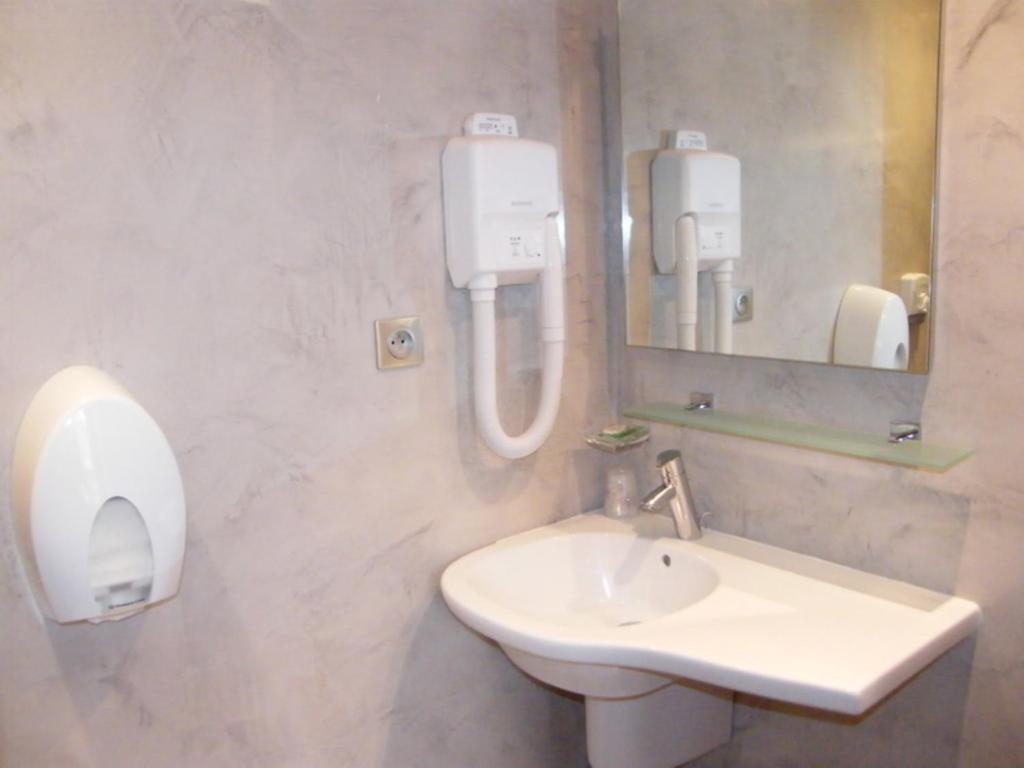 Cit'Hotel Saint-Pierre Vire  Luaran gambar